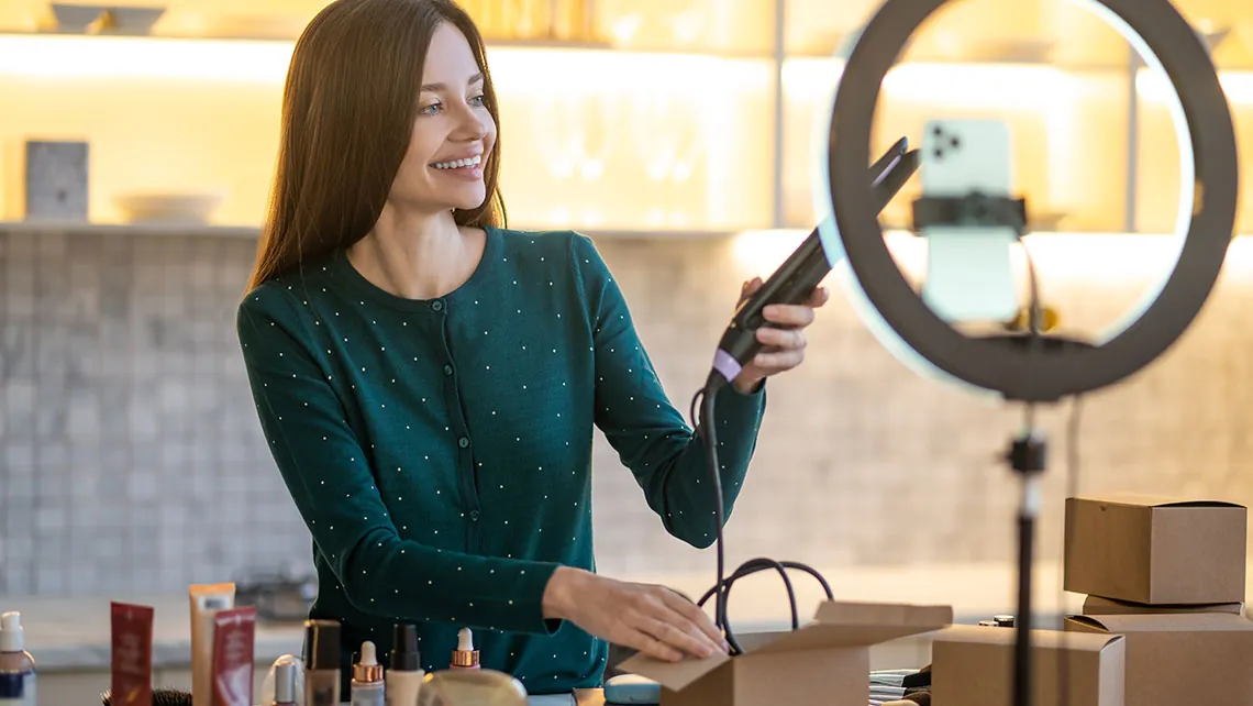 Live Shopping by Boom Growth Partner, image 2 of 4